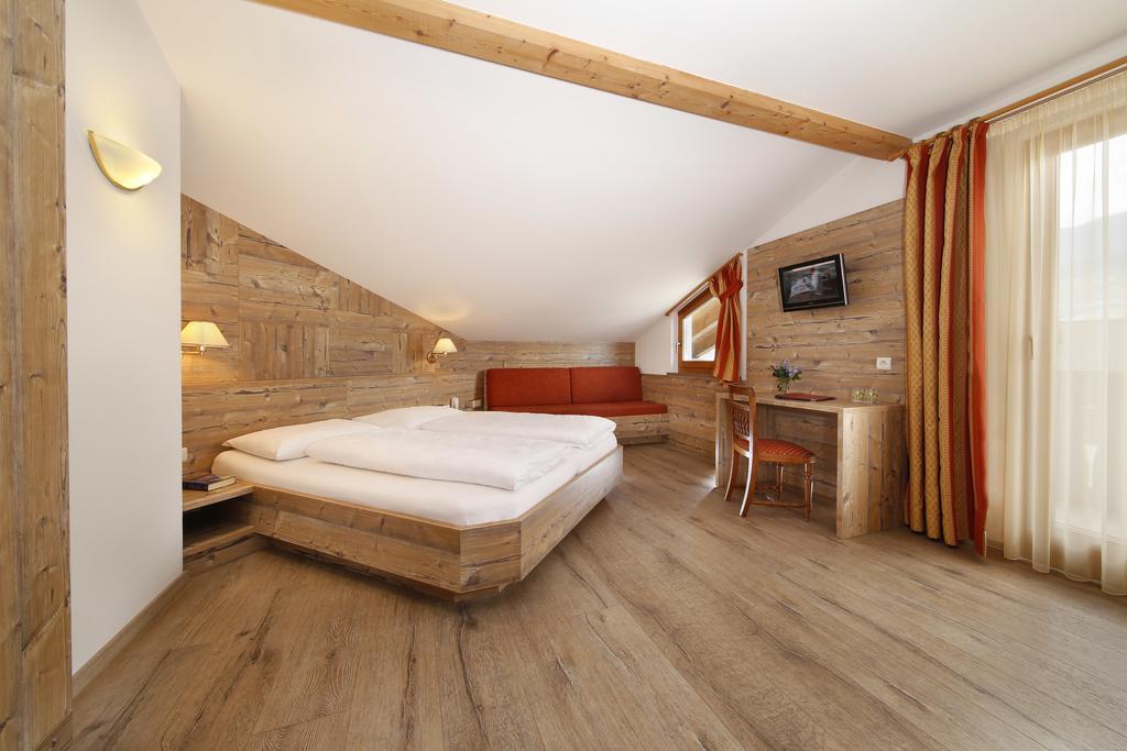 Hotel Christine Gargazzone Eksteriør billede